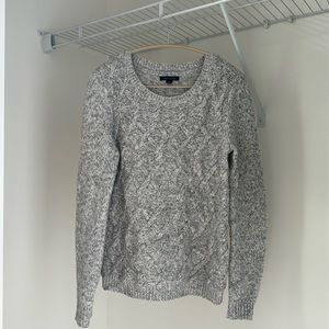 Tommy Hilfiger classic sweater size S brand new